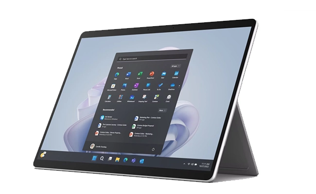 در این عکس یک تبلت سرفیس پرو 9 در حالت ایستاده روی پایه نمایش داده شده است.