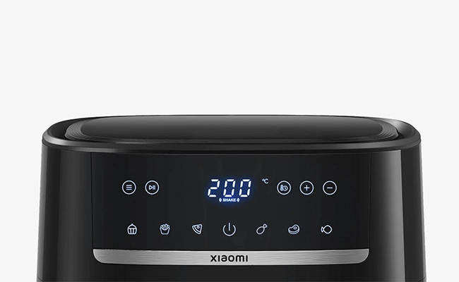 در این عکس کنترل پنل تعاملی هوشمند سرخ کن بدون روغن Xiaomi air fryer مدل maf08 نمایش داده شده است.