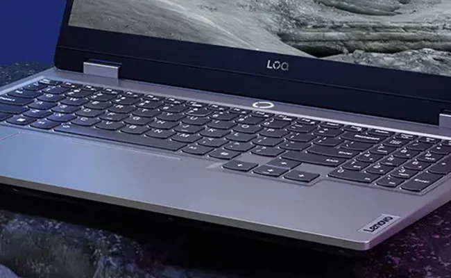 لپ تاپ لنوو مدل LOQ 15IRX9 با نمایی از کیبورد