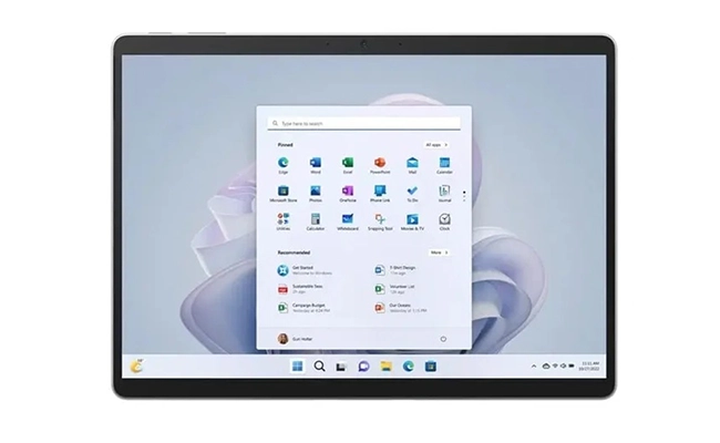 در این عکس تصویری از صفحه اول سیستم عامل تبلت مایکروسافت مدل surface pro 9 i5 1235u نمایش داده شده است.
