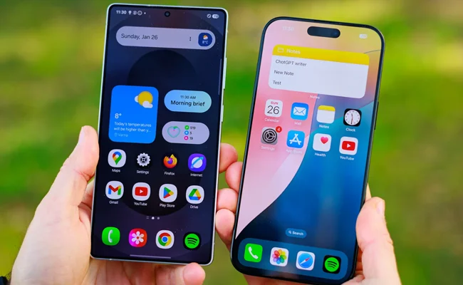 مقایسه صفحه نمایش iPhone 17 و S25 ultra