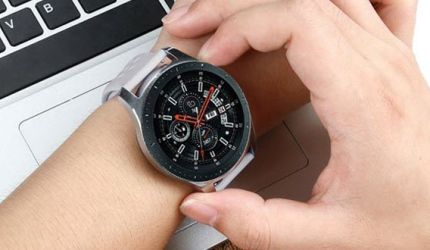 نقد و بررسی ساعت هوشمند Samsung Galaxy Watch SM-R800 : نگران شارژدهی نباشید!