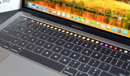 نقد و بررسی لپ‌تاپ Apple MacBook Pro 2017 MPXV2 | مالتی‌مدیا زیبا و همه‌فن‌حریف!