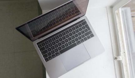 نقد و بررسی لپ‌تاپ Apple MacBook Pro 2018 (صفحه‌نمایش 13 اینچی) |کیفیتی درخشان!