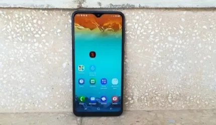 نقد و بررسی گلکسی ام 10 سامسونگ (Galaxy M10)