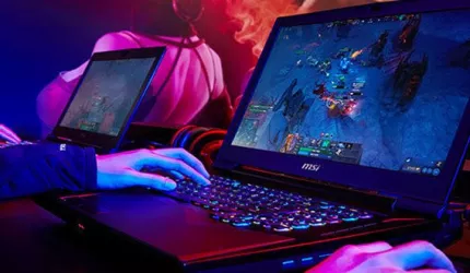 نقد و بررسی لپ‌تاپ MSI GE63 | گیمینگ قدرتمند و جمع‌و‌جور!