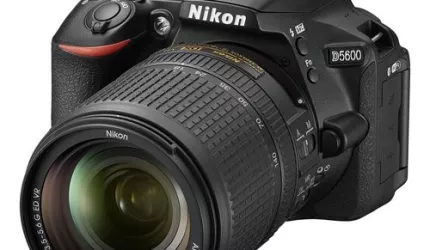 Nikon D5600 : نقد و بررسی دوربین DSLR مدرن‌ نیکون + لنز 18-140 میلی‌متری